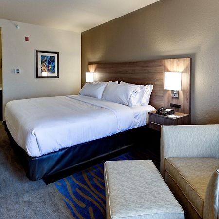 Holiday Inn Express & Suites Manhattan By Ihg Ngoại thất bức ảnh