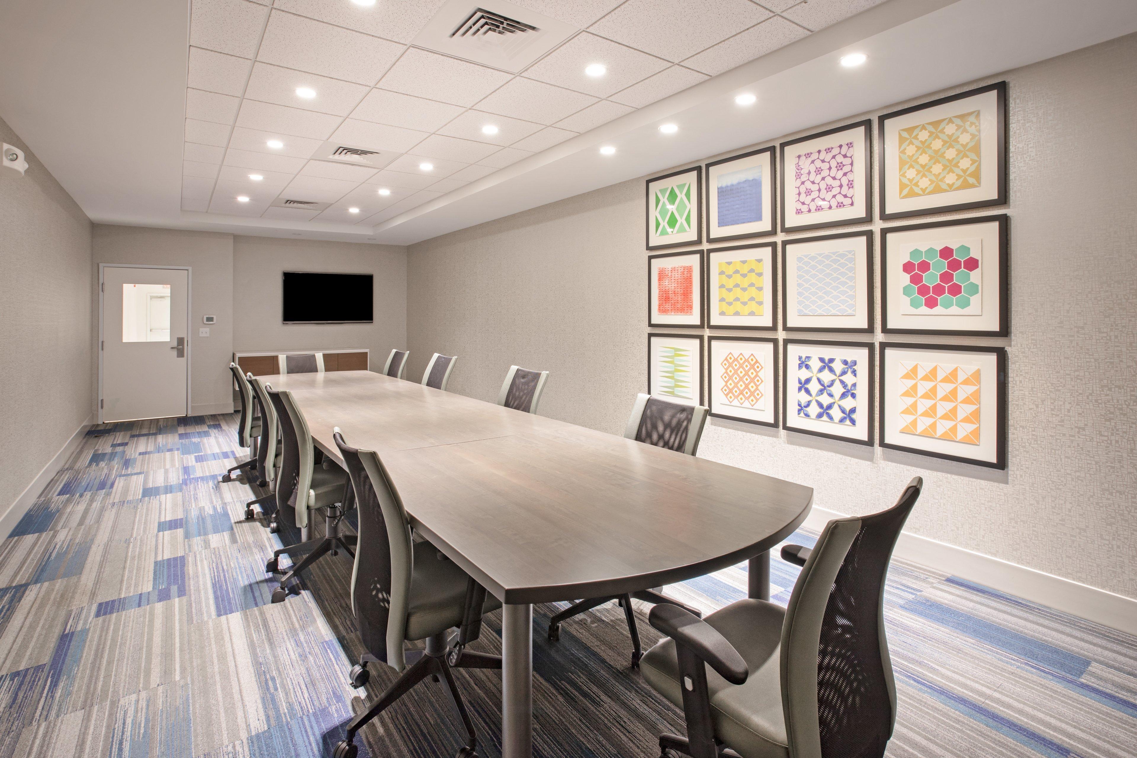 Holiday Inn Express & Suites Manhattan By Ihg Ngoại thất bức ảnh