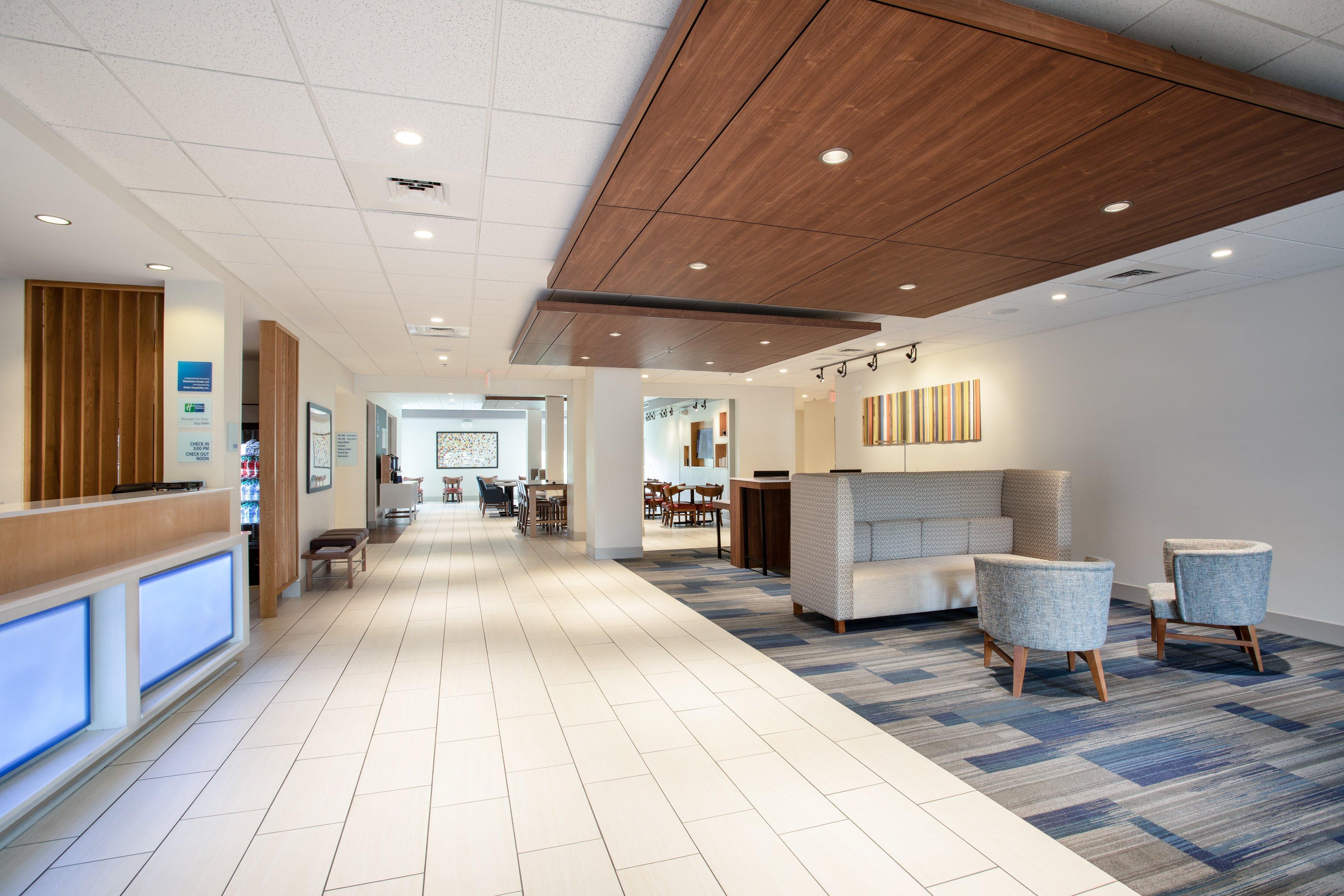 Holiday Inn Express & Suites Manhattan By Ihg Ngoại thất bức ảnh